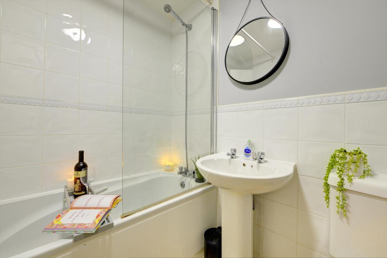 Modern 2 Bed House Sleeps 6 Southam Town Centre - Inspire Homes Ltd المظهر الخارجي الصورة