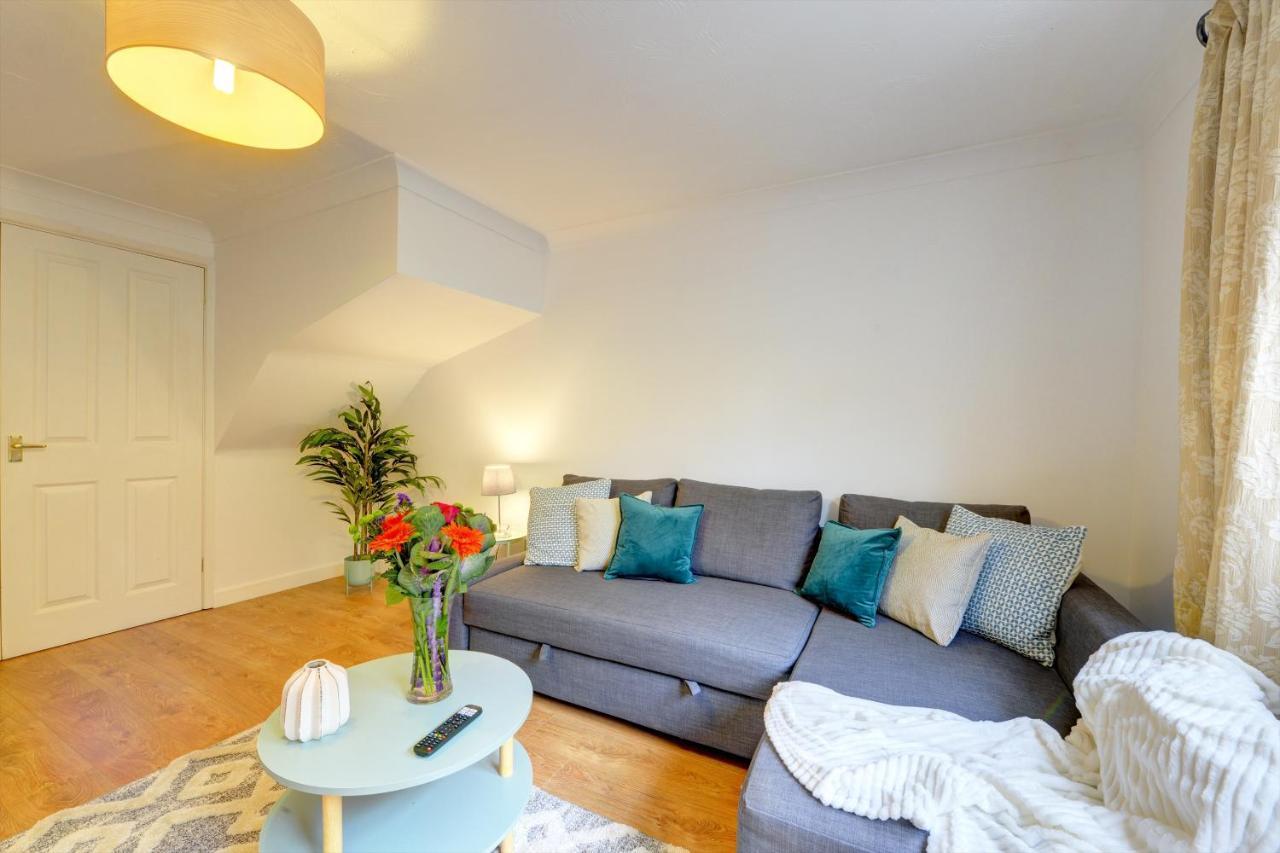 Modern 2 Bed House Sleeps 6 Southam Town Centre - Inspire Homes Ltd المظهر الخارجي الصورة